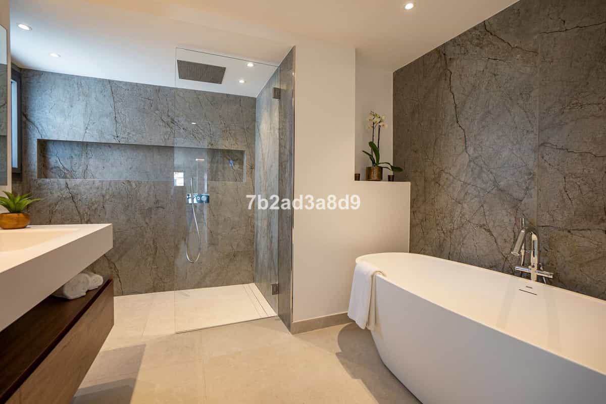 House in Marbella, Andalucía 11132839
