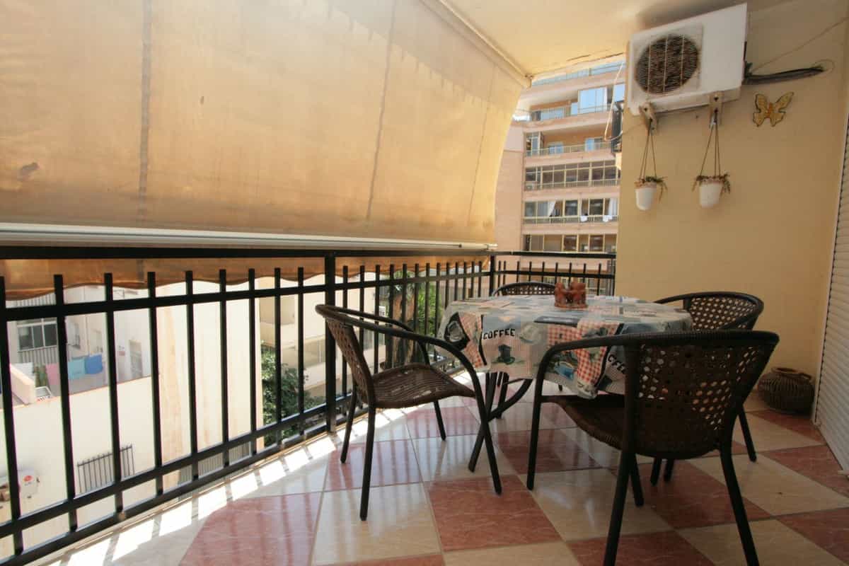 Condominium in Fuengirola, Andalucía 11133065