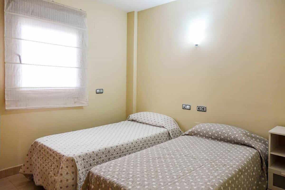 Квартира в Benalmádena, Andalucía 11133079