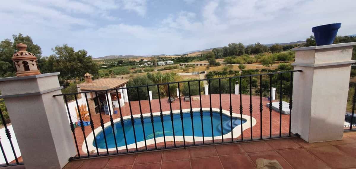 House in Coin, Andalusia 11133445