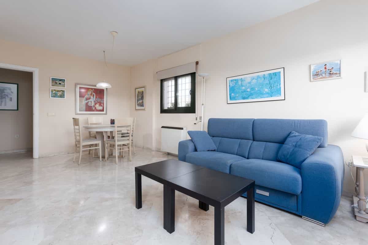 公寓 在 圣佩德罗·德·阿尔坎塔拉, 安达卢西亚 11133508