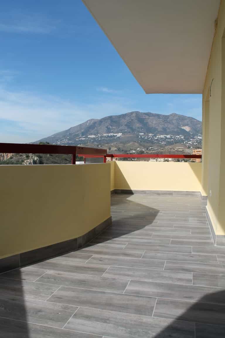 Condominium in Santa Fe de los Boliches, Andalusië 11133761
