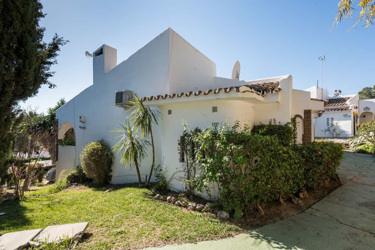 بيت في Calahonda, Andalucía 11134123