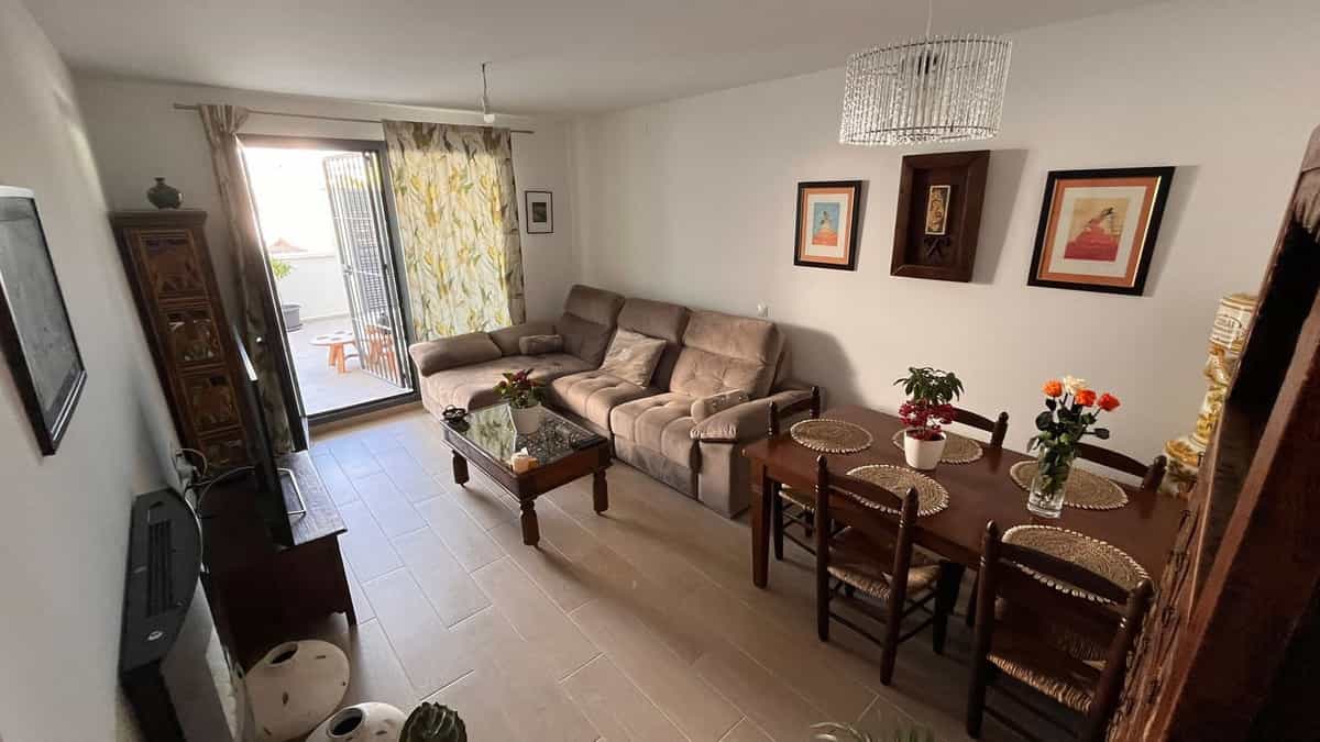 公寓 在 楚里亚纳, 安达卢西亚 11134194