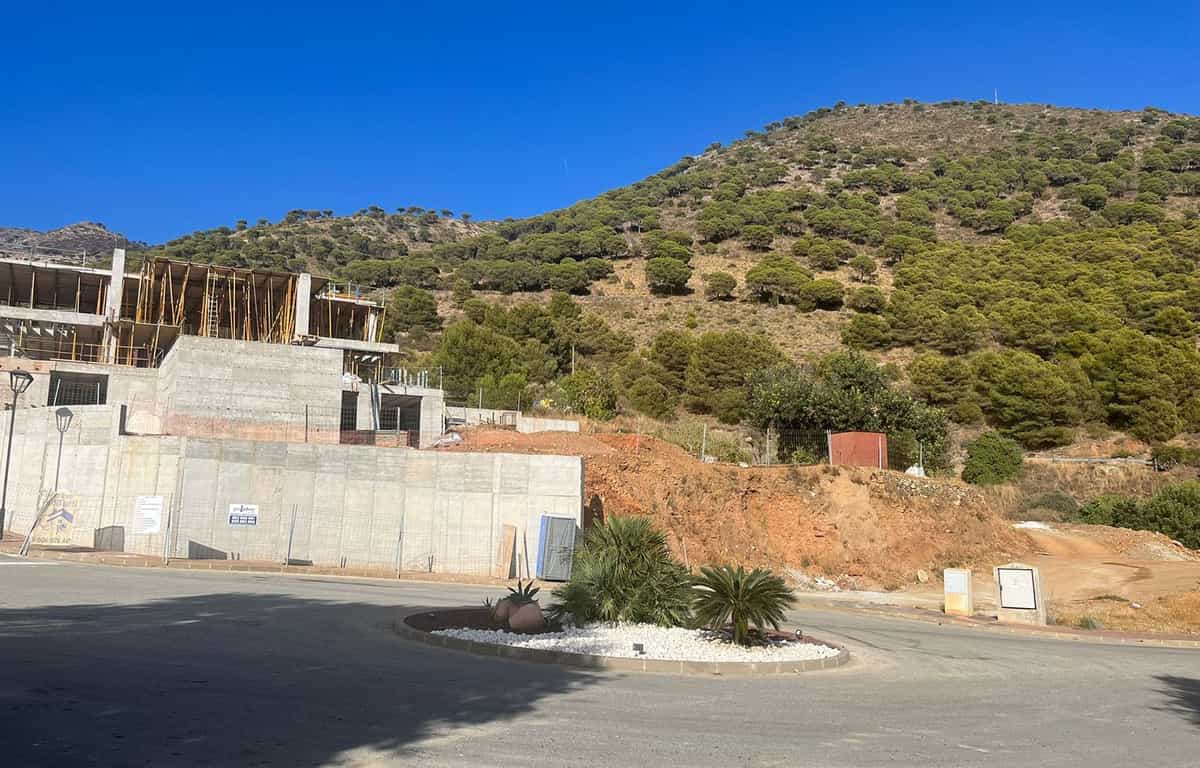 Land in Alhaurin el Grande, Andalusia 11134287