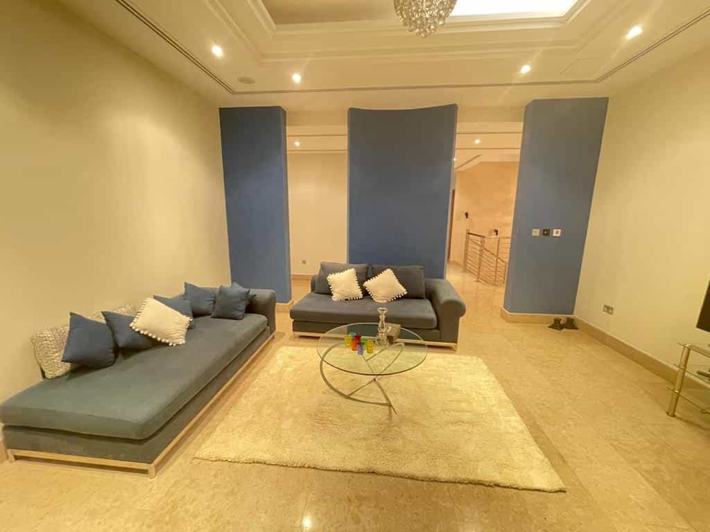 Huis in Abu Dhabi, Aboe Zaby 11134626