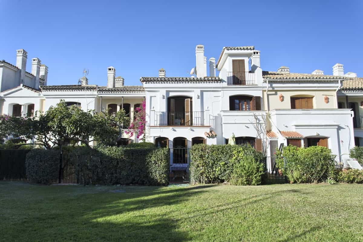 House in Estepona, Andalusia 11134862