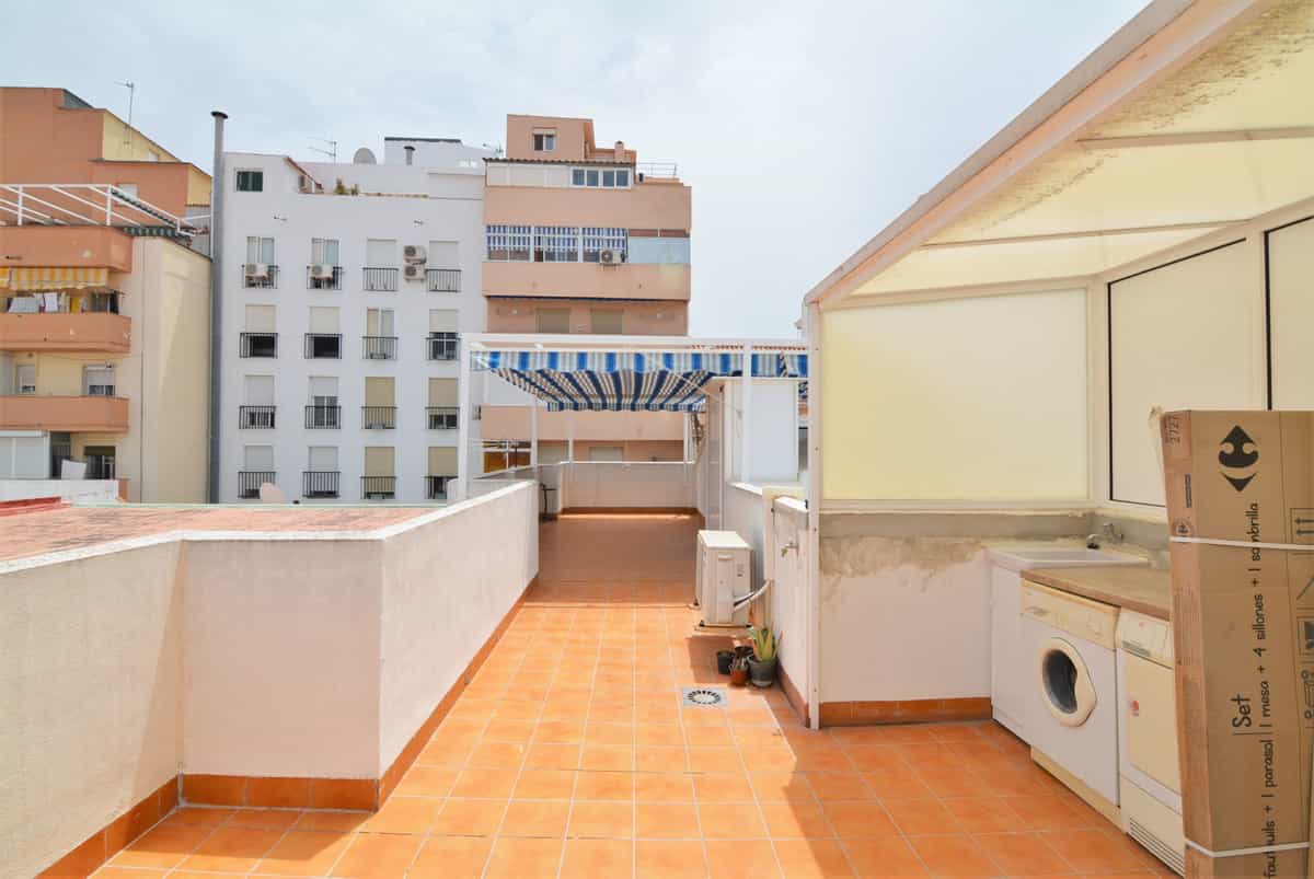 Condominium in Fuengirola, Andalucía 11135020