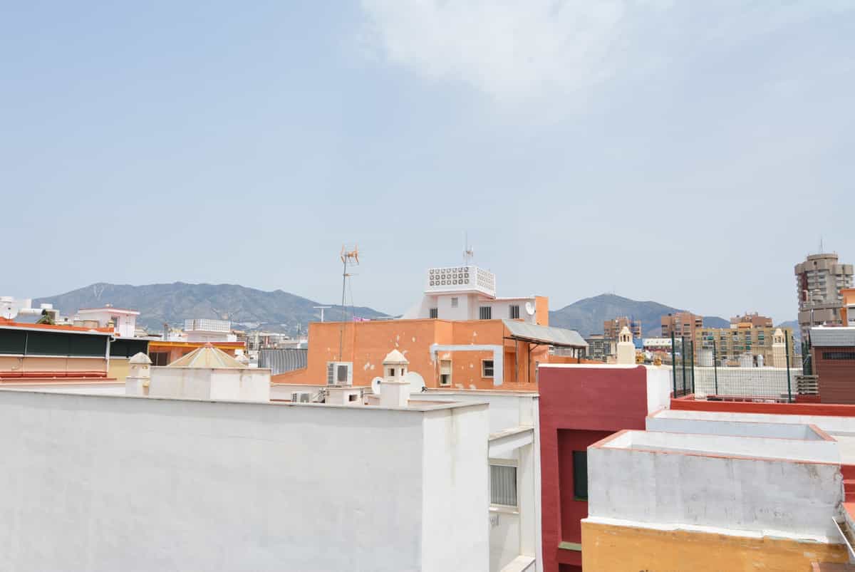 Condominium in Fuengirola, Andalucía 11135020