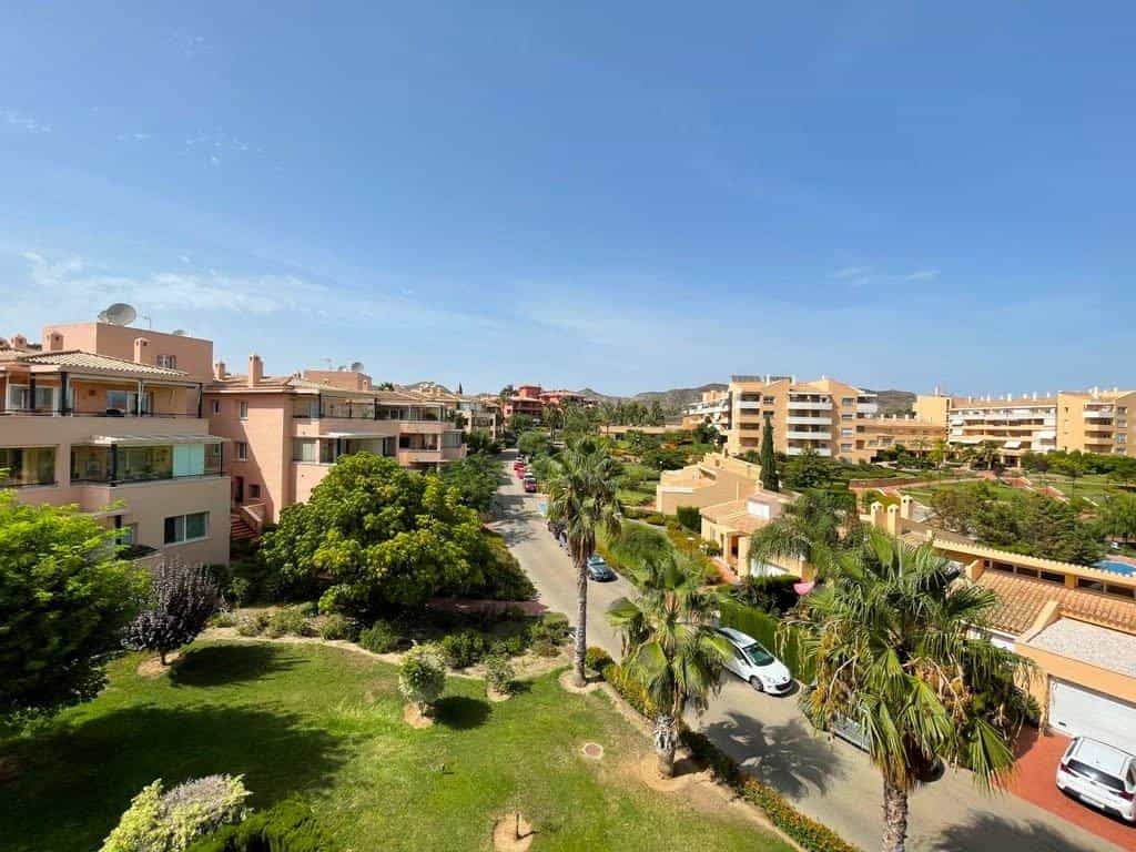 公寓 在 Alhaurín de la Torre, Andalusia 11135309