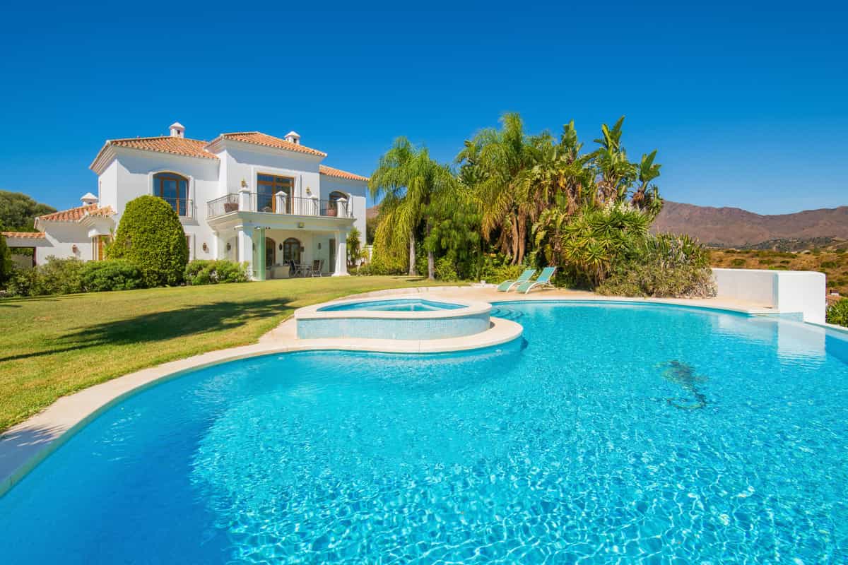 House in La Cala de Mijas, Andalusia 11135535