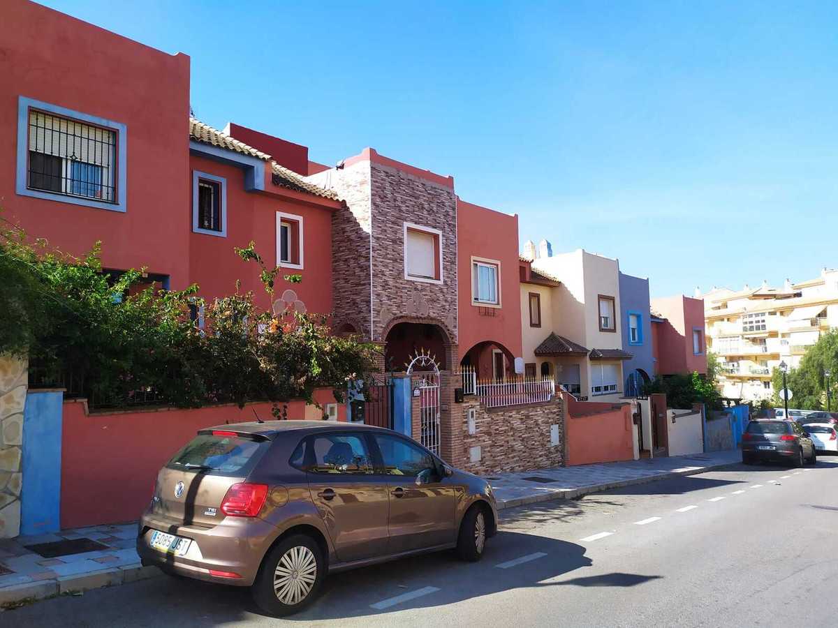 Будинок в Санта-Фе-де-лос-Болічес, Андалусія 11135790