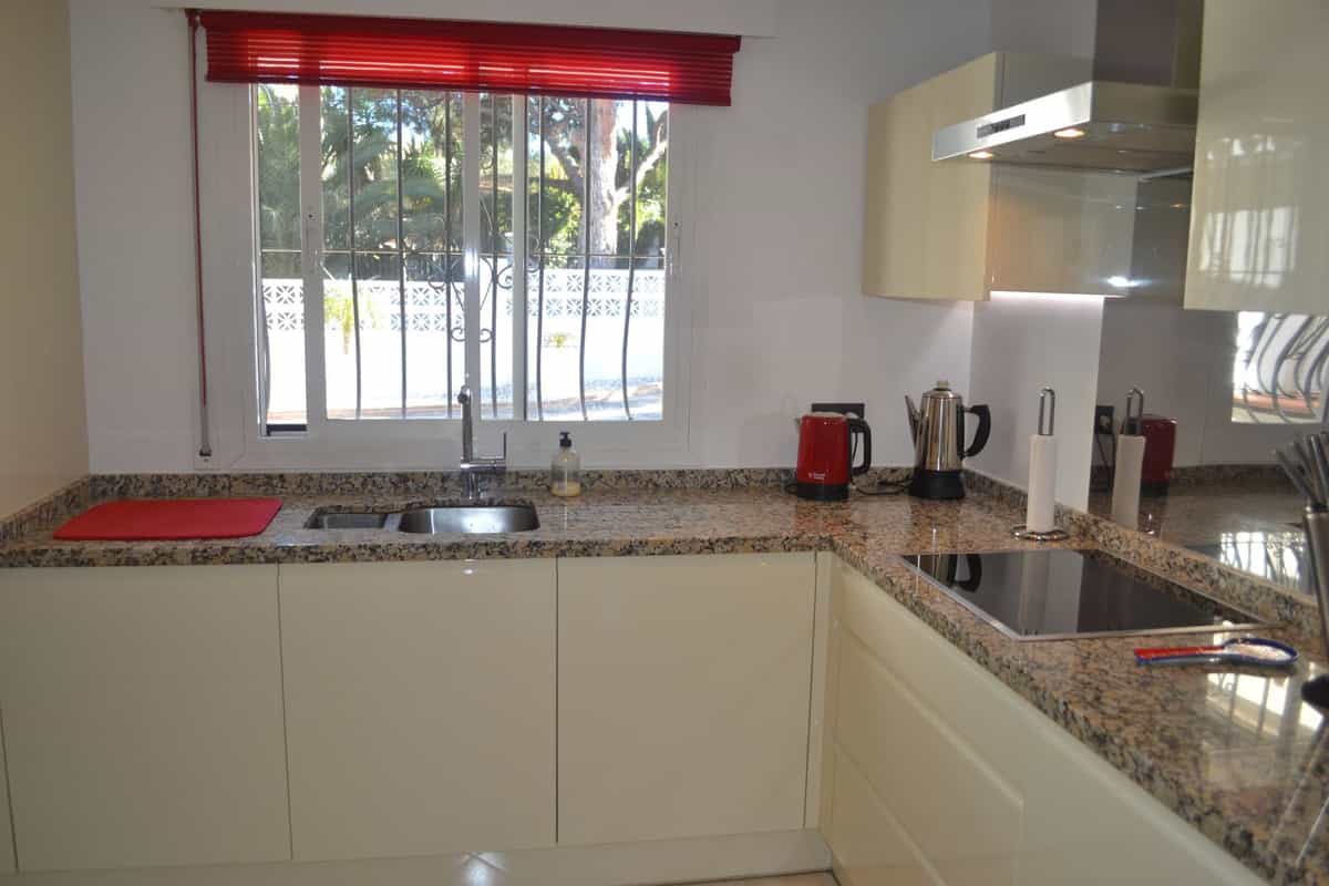 House in Marbella, Andalucía 11136208