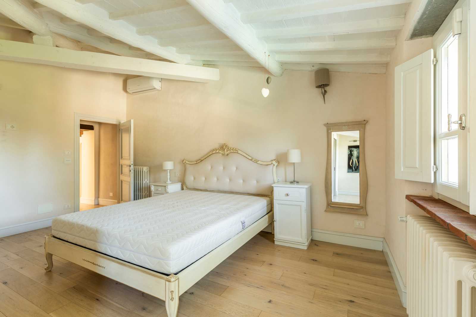 House in Cortona, Tuscany 11136705