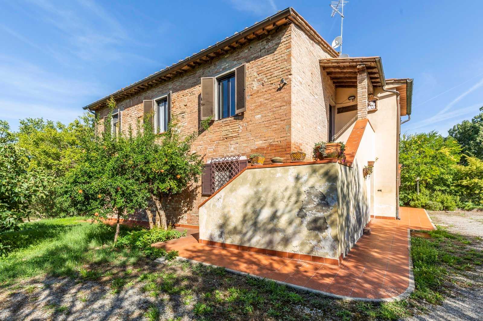 rumah dalam Chiusi, Tuscany 11136756