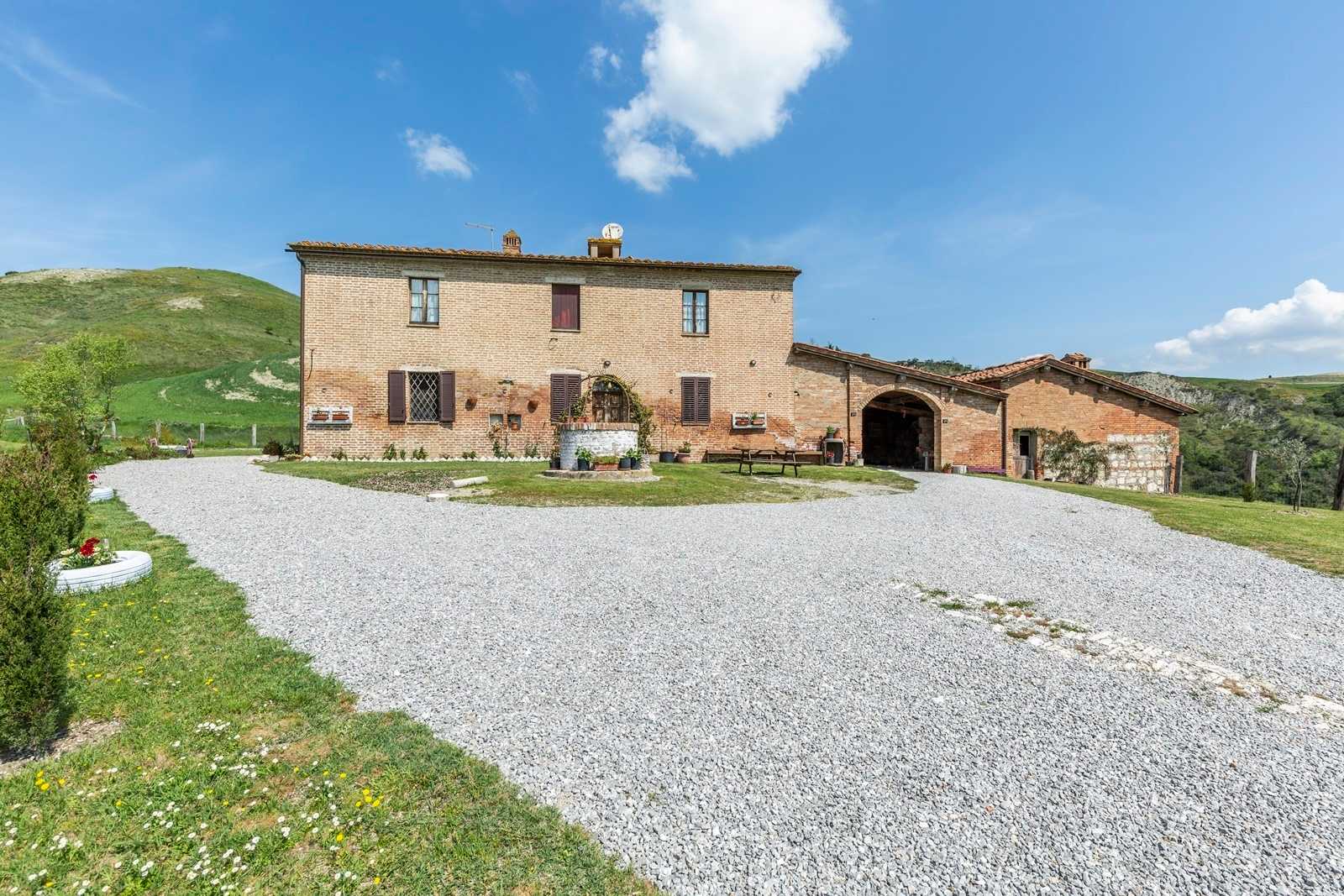 Huis in Asciano, Tuscany 11136811