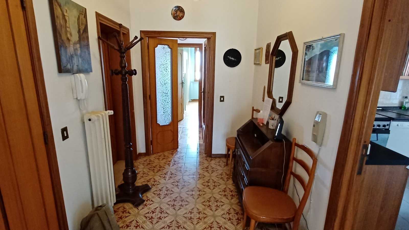 Condominium in Lurate Caccivio, Lombardy 11136831