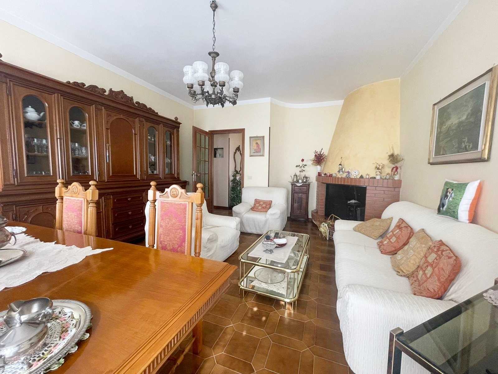 Condominium in Chiusi, Tuscany 11137004