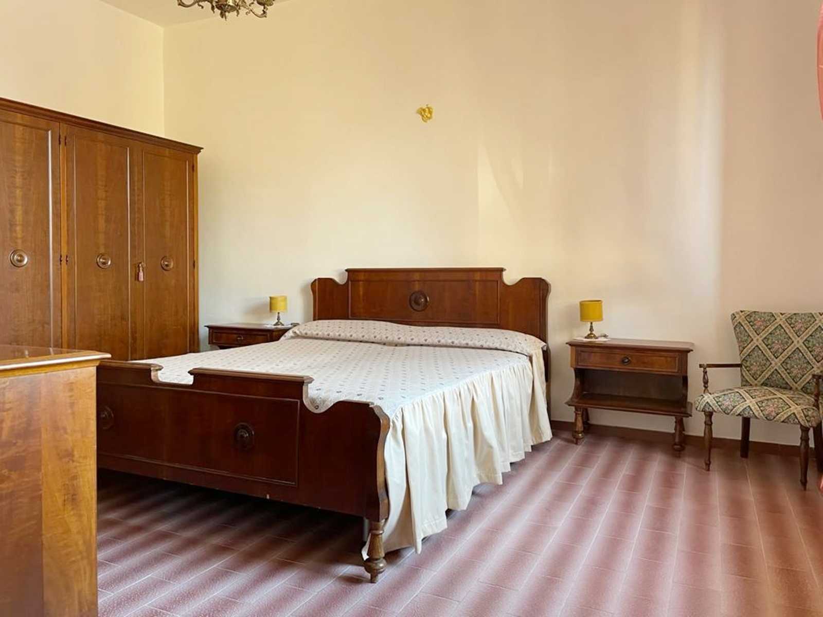 Квартира в Chiusi, Tuscany 11137229