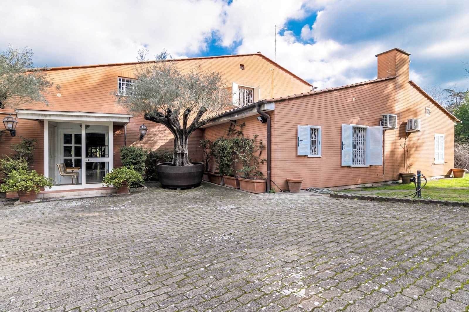 House in Olgiata, Lazio 11137240