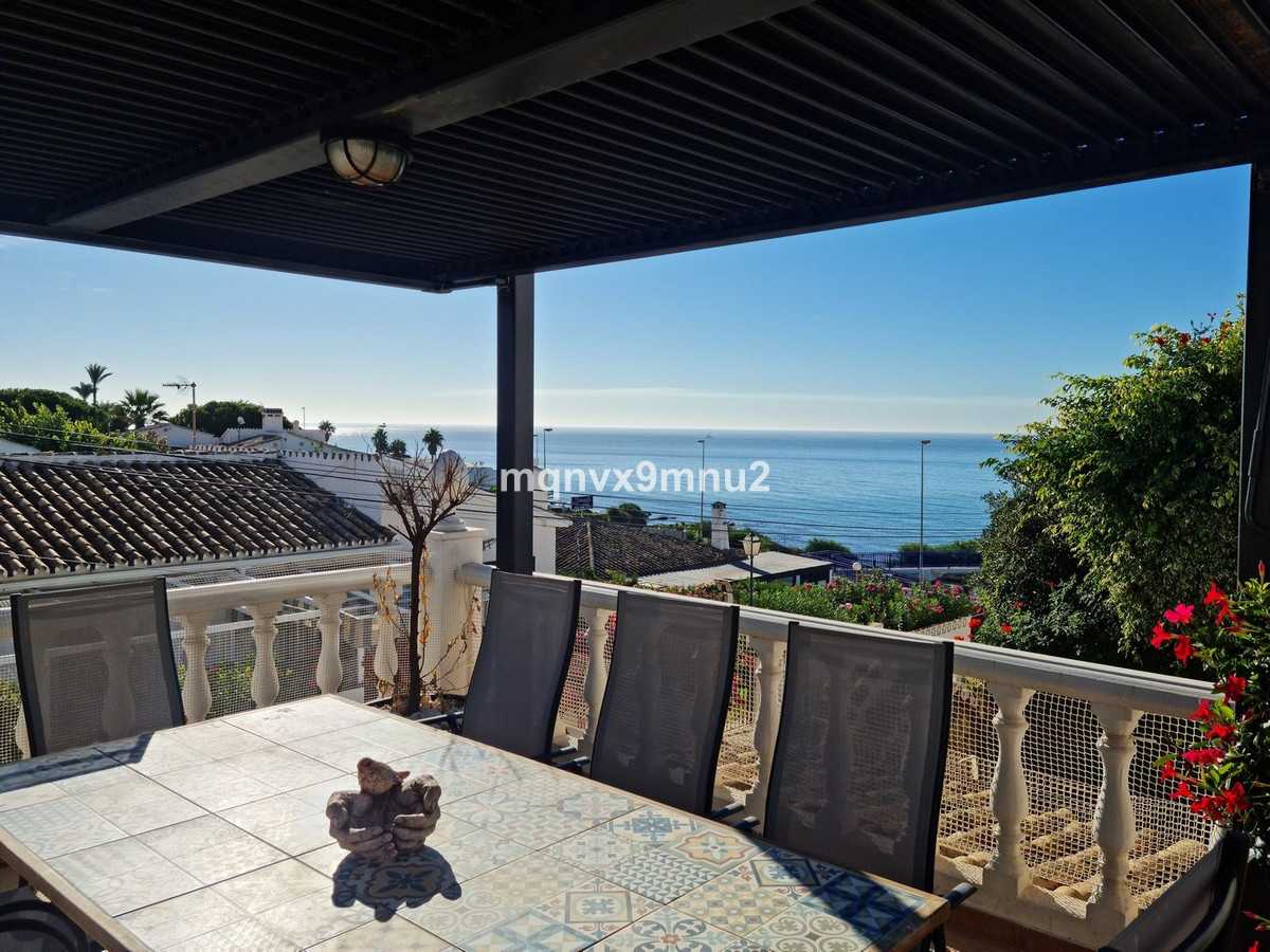House in Fuengirola, Andalusia 11137286