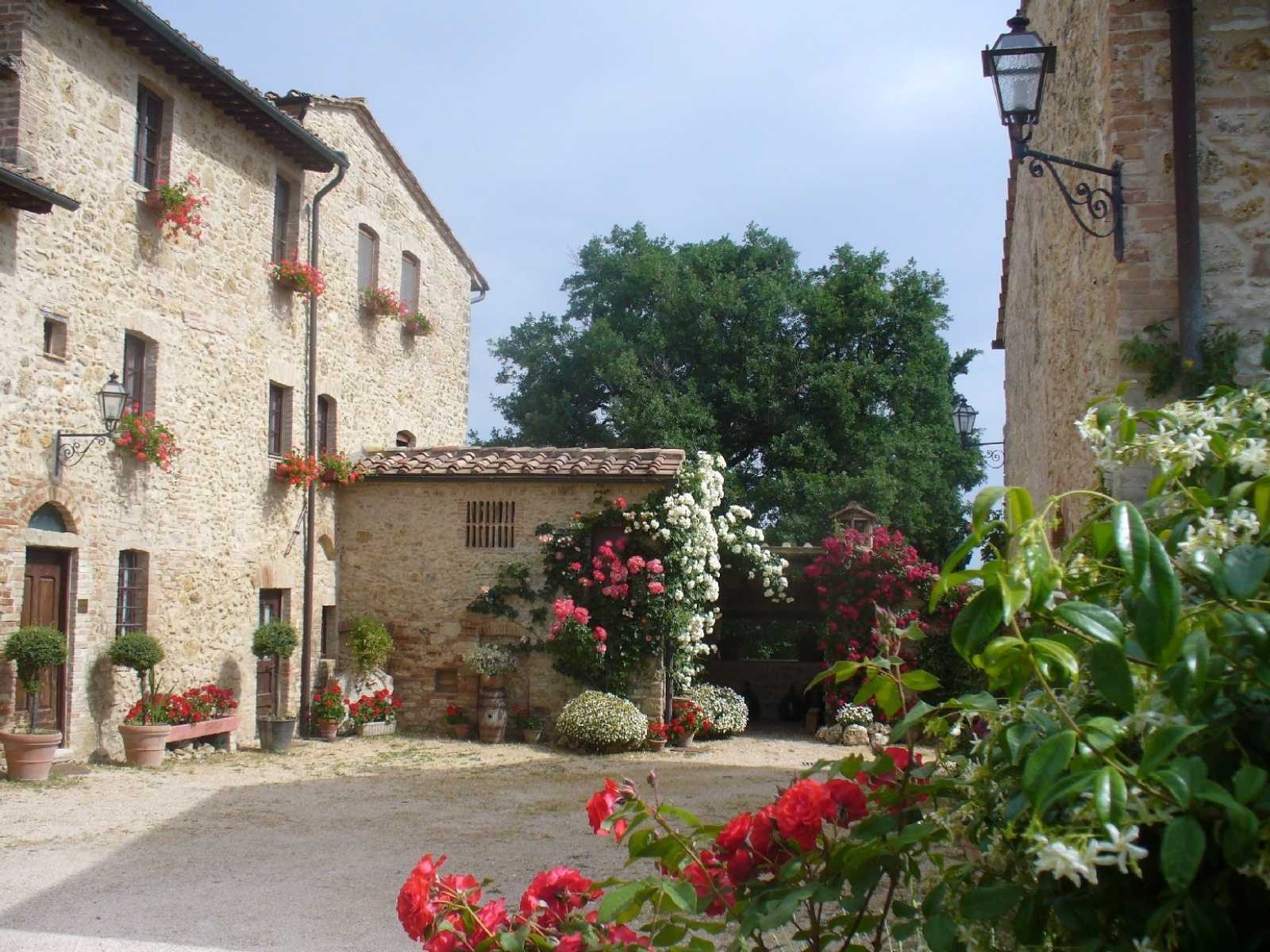 rumah dalam San Gimignano, Tuscany 11137303