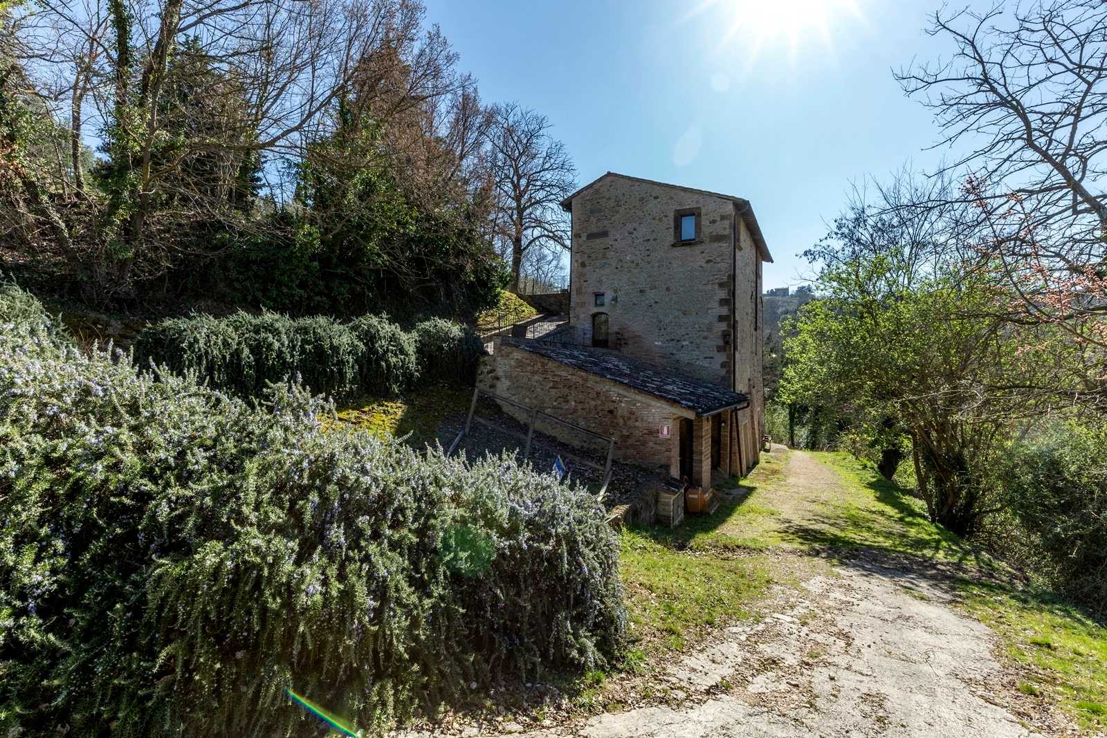 rumah dalam Montepulciano, Tuscany 11137366
