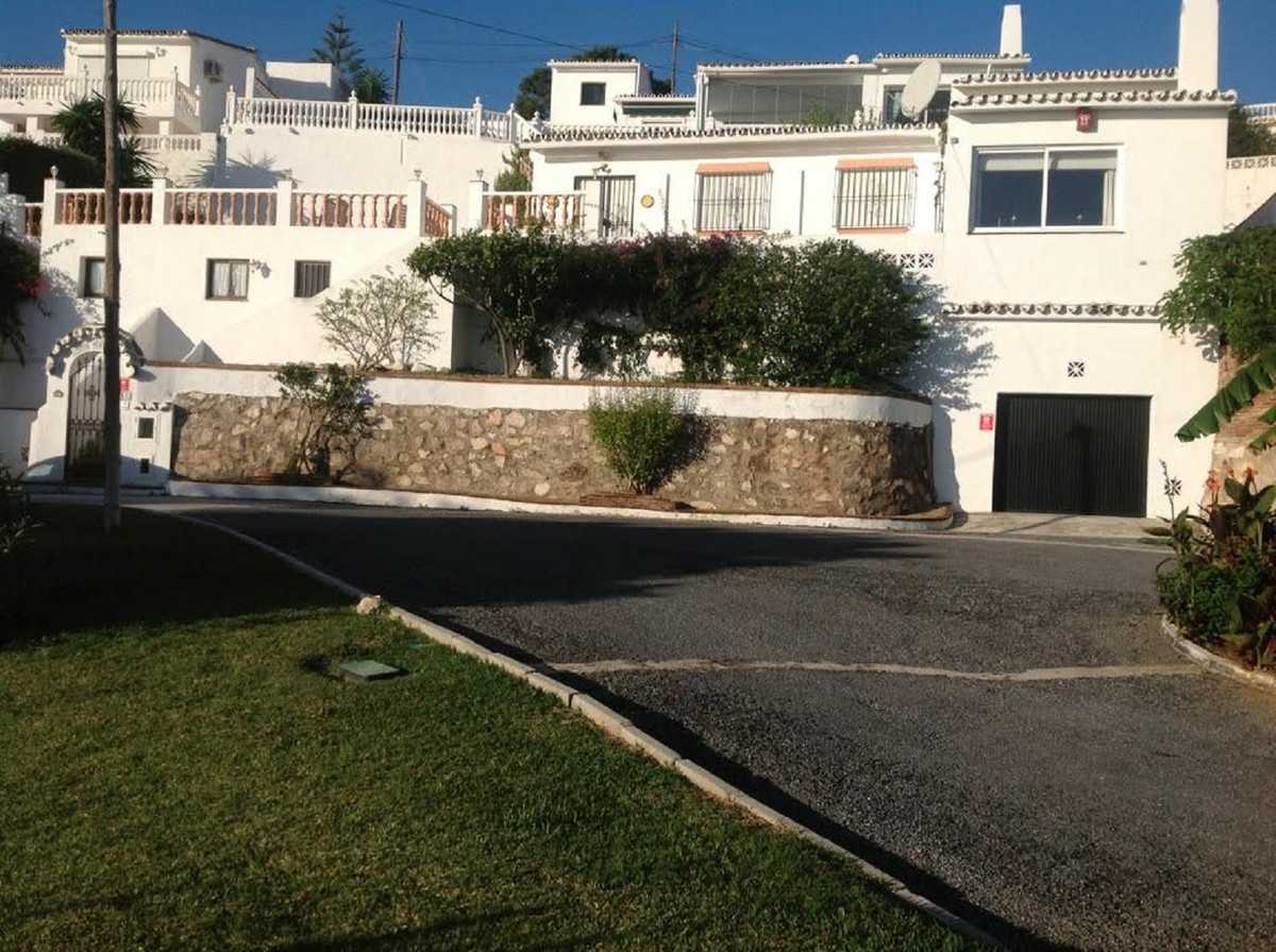 House in Fuengirola, Andalusia 11137426