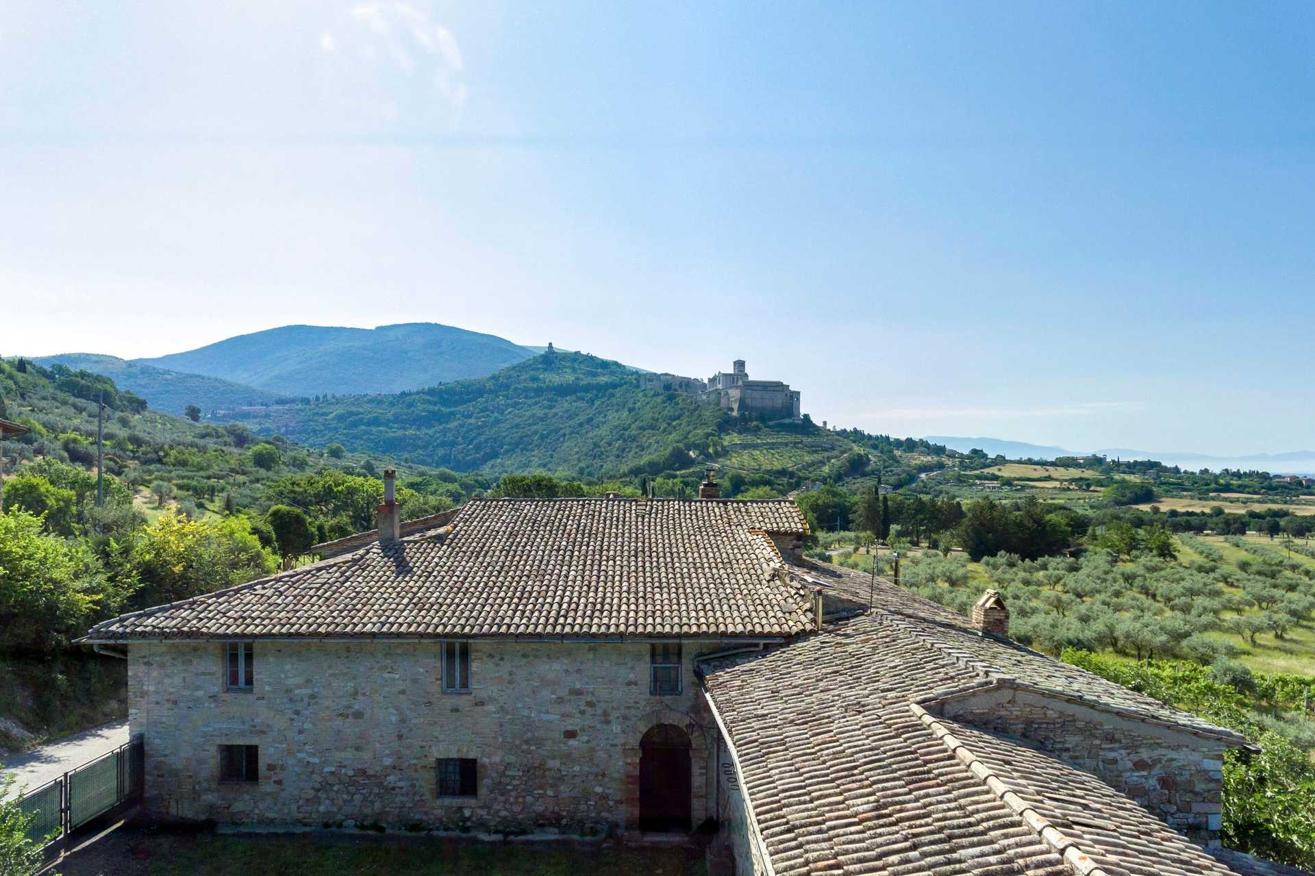Rumah di Assisi, Umbria 11137561