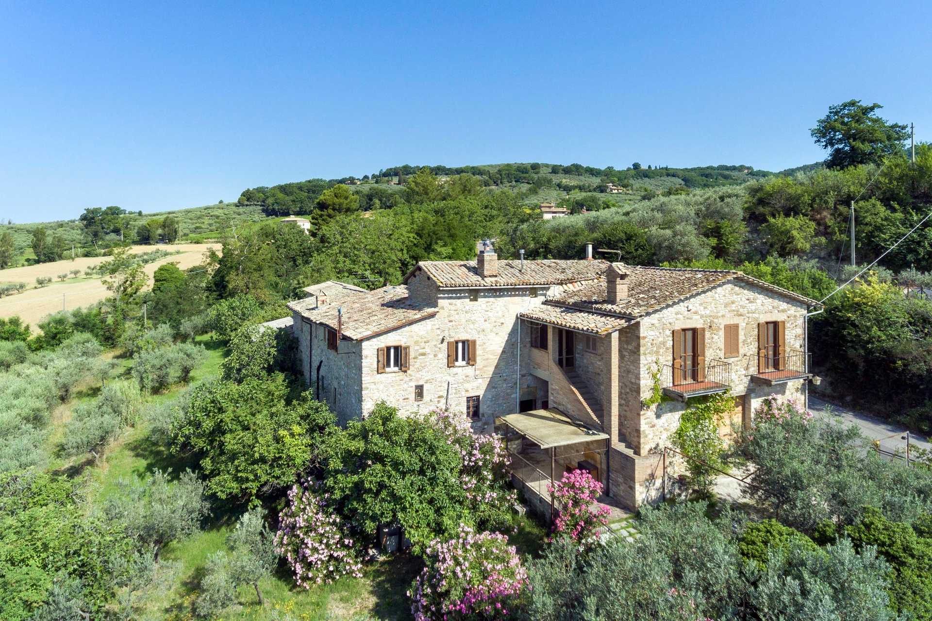 House in Assisi, Umbria 11137561