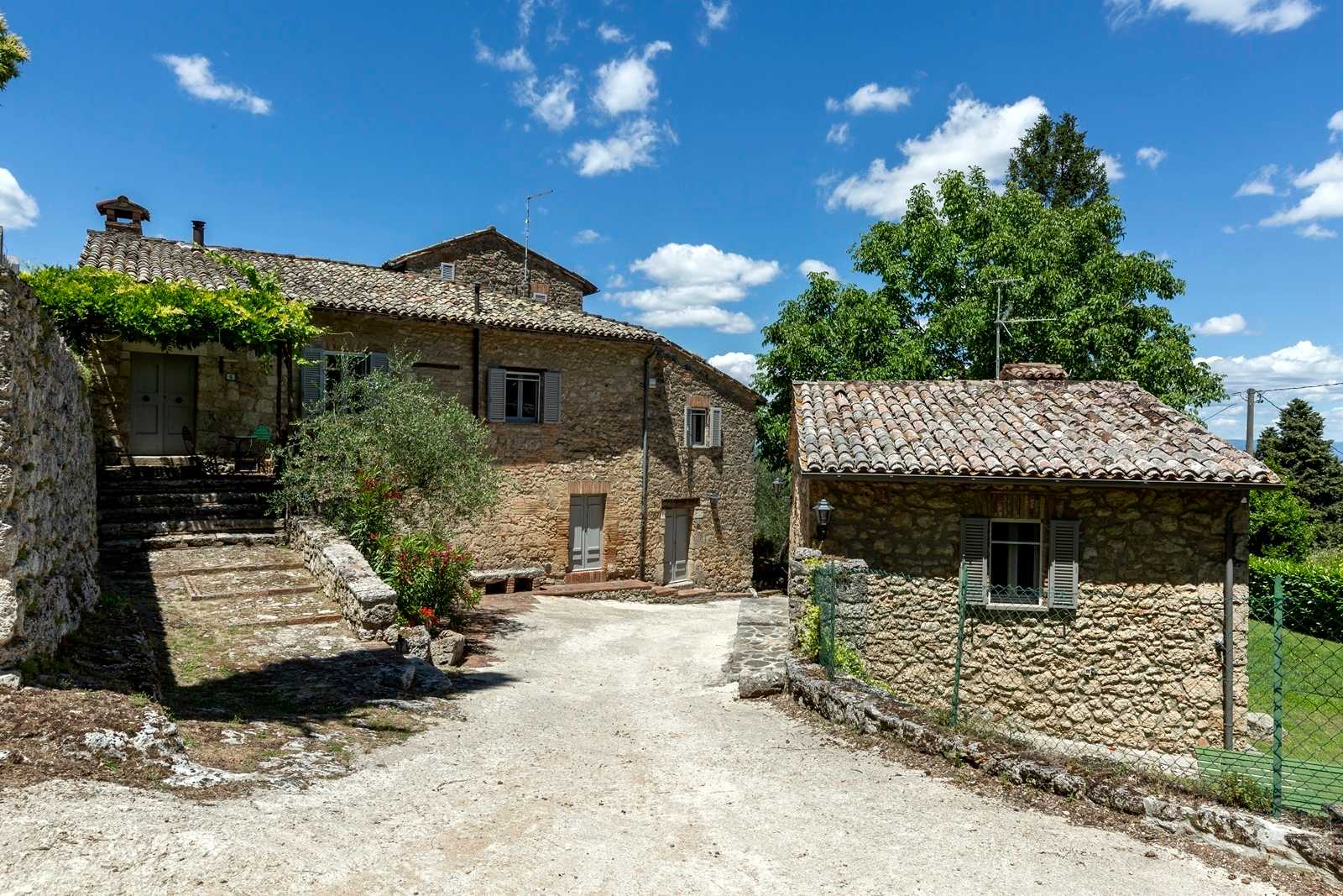 House in Sarteano, Tuscany 11137572
