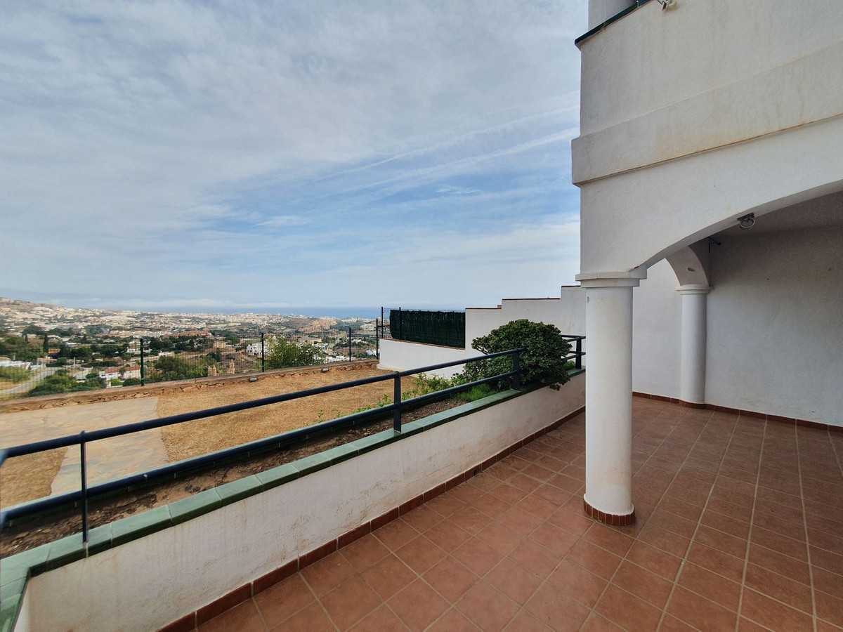 Condominium in Arroyo de la Miel, Andalusia 11137773