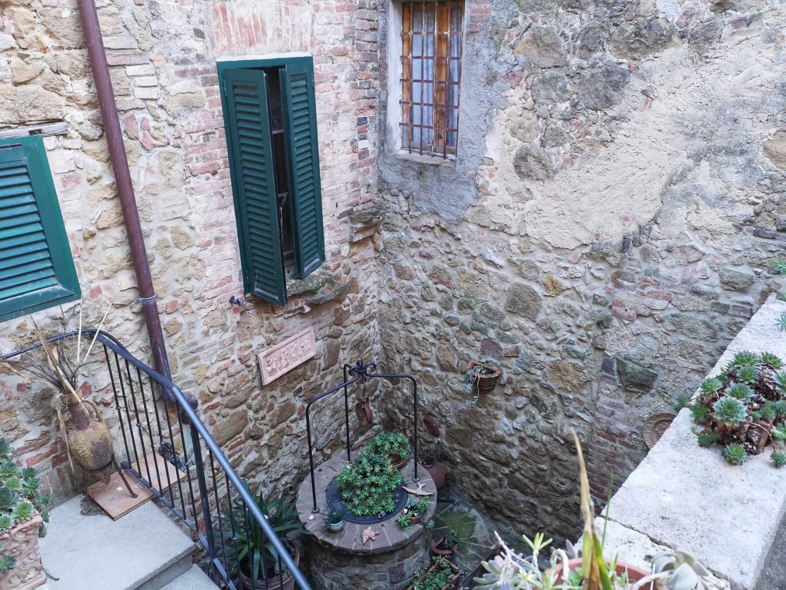 Condominium in Castelmuzio, Tuscany 11137948