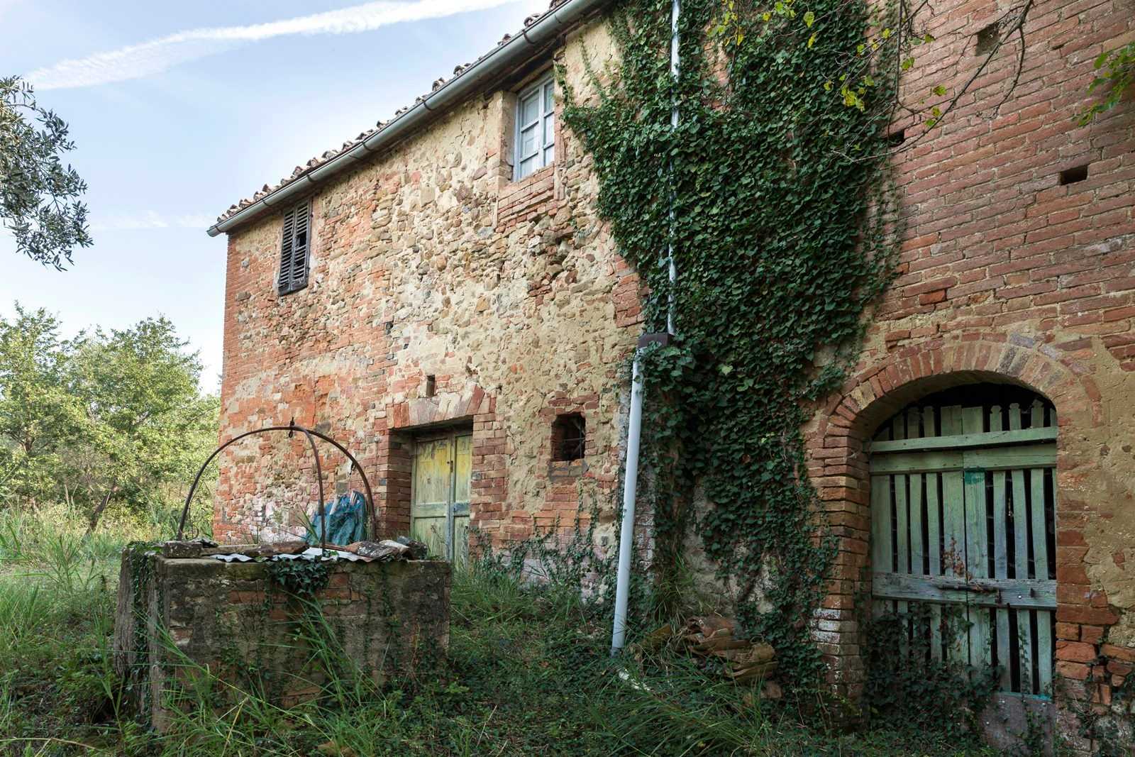 公寓 在 Chiusure, Toscana 11137991