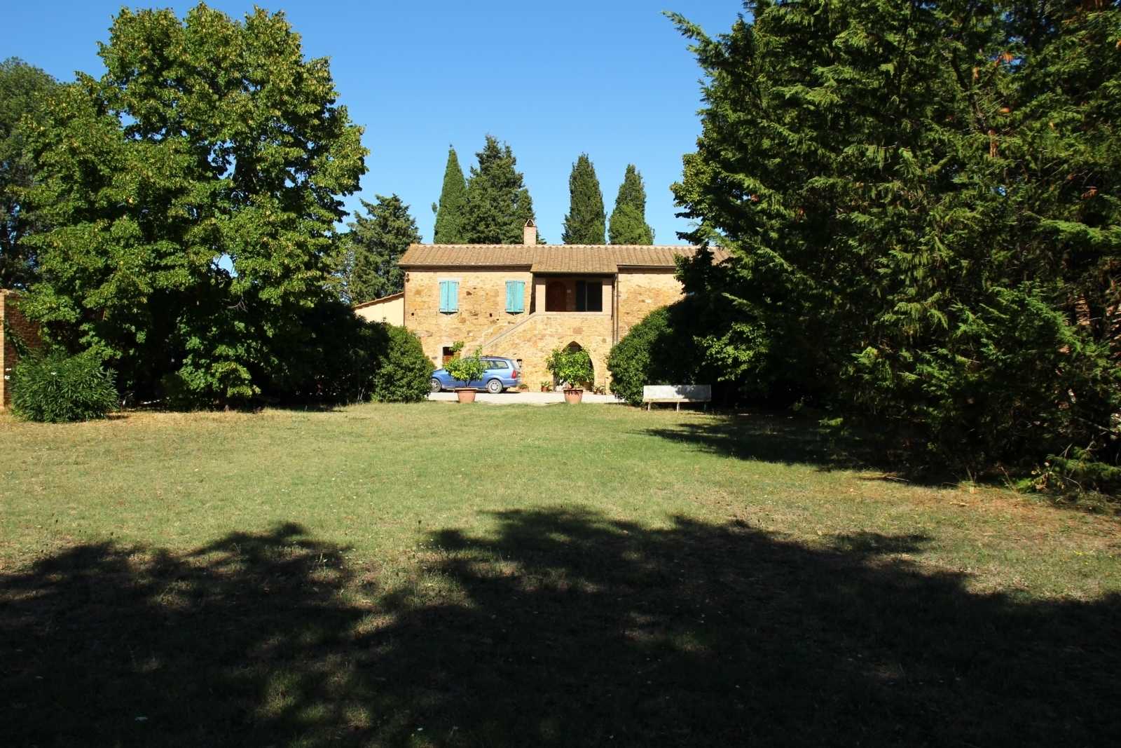 Rumah di Montalcino, Toskana 11138096
