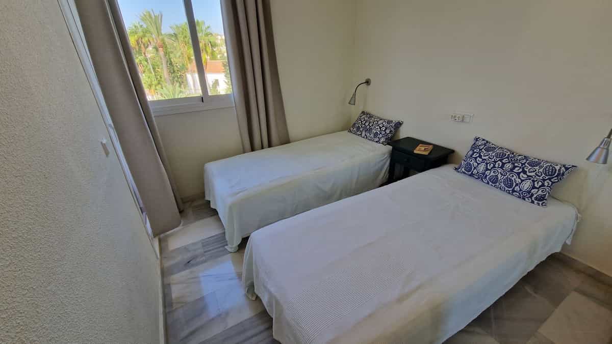 公寓 在 Calahonda, Andalucía 11138152