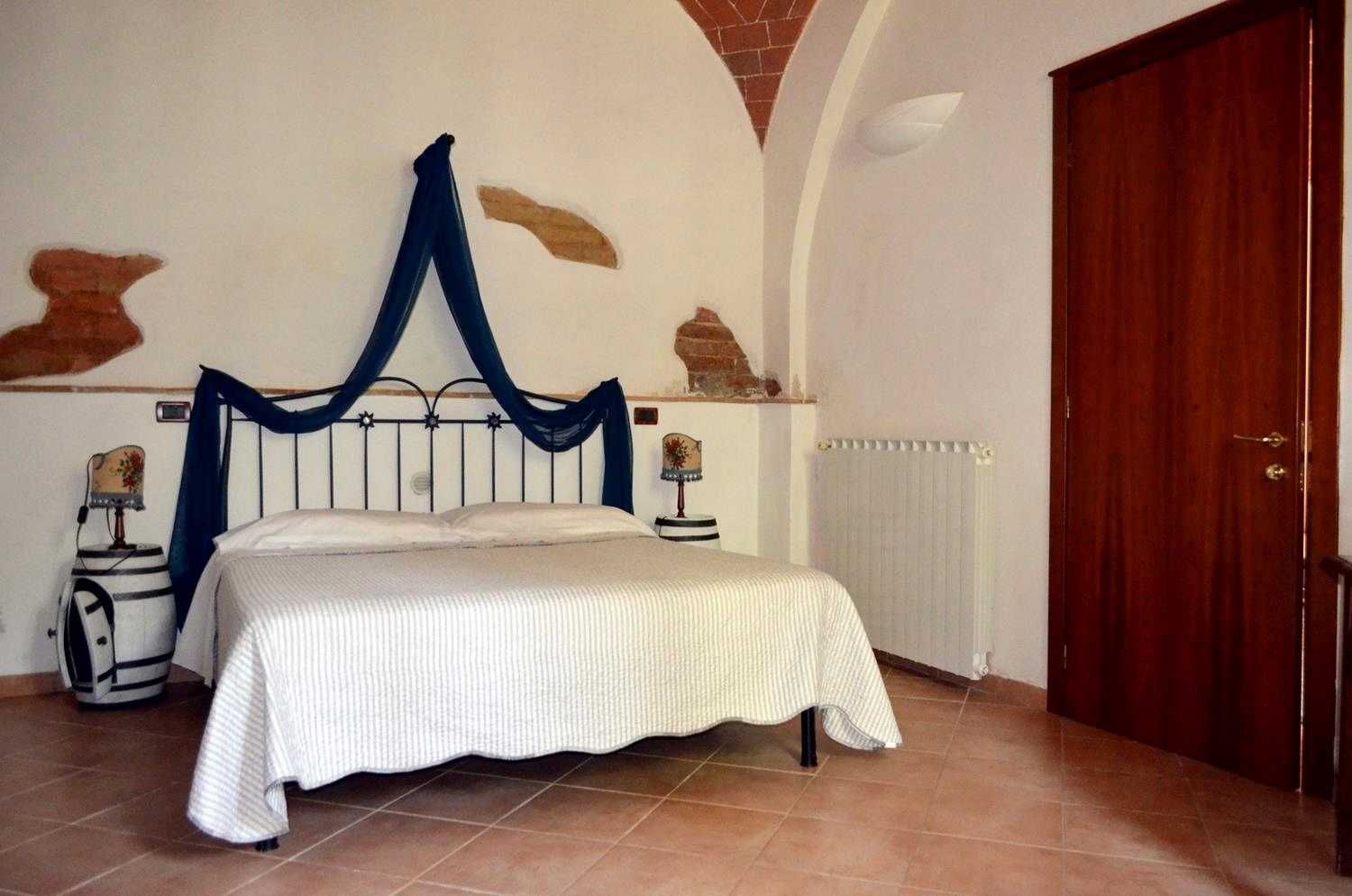 rumah dalam Montepulciano, Tuscany 11138177