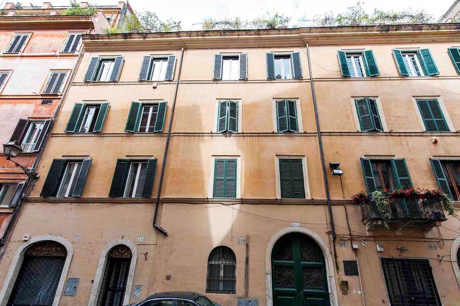 Condominium in Rome, Lazio 11138201