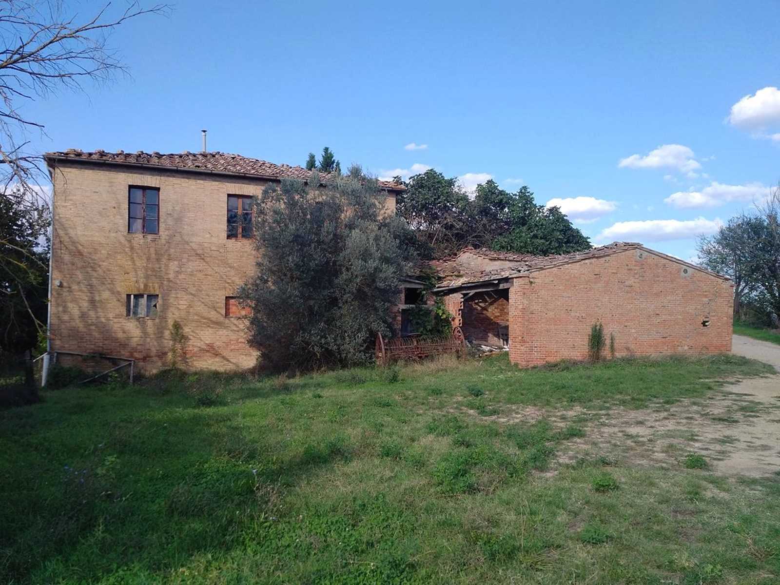 房子 在 San Giovanni d'Asso, Tuscany 11138249