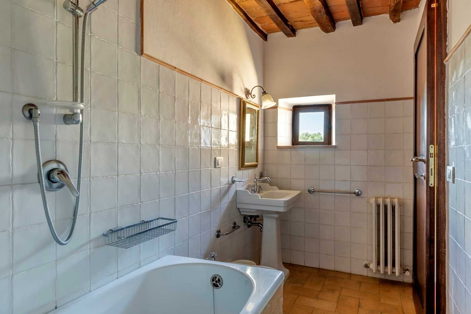 rumah dalam Castelmuzio, Tuscany 11138296