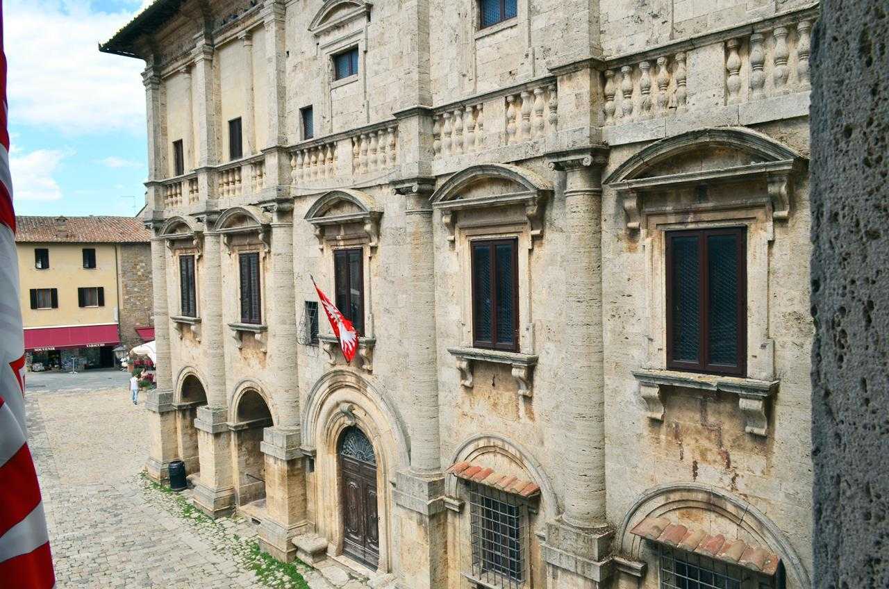 عمارات في Montepulciano, Tuscany 11138337