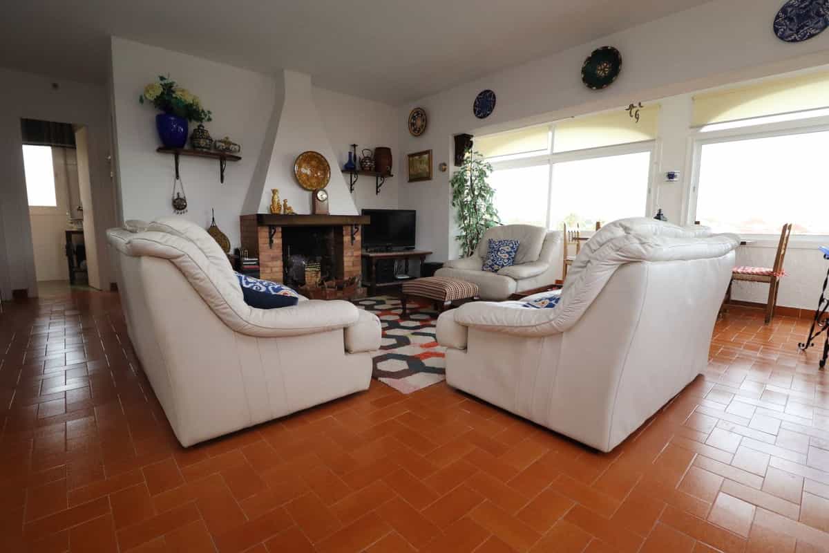 House in Fuengirola, Andalusia 11138494