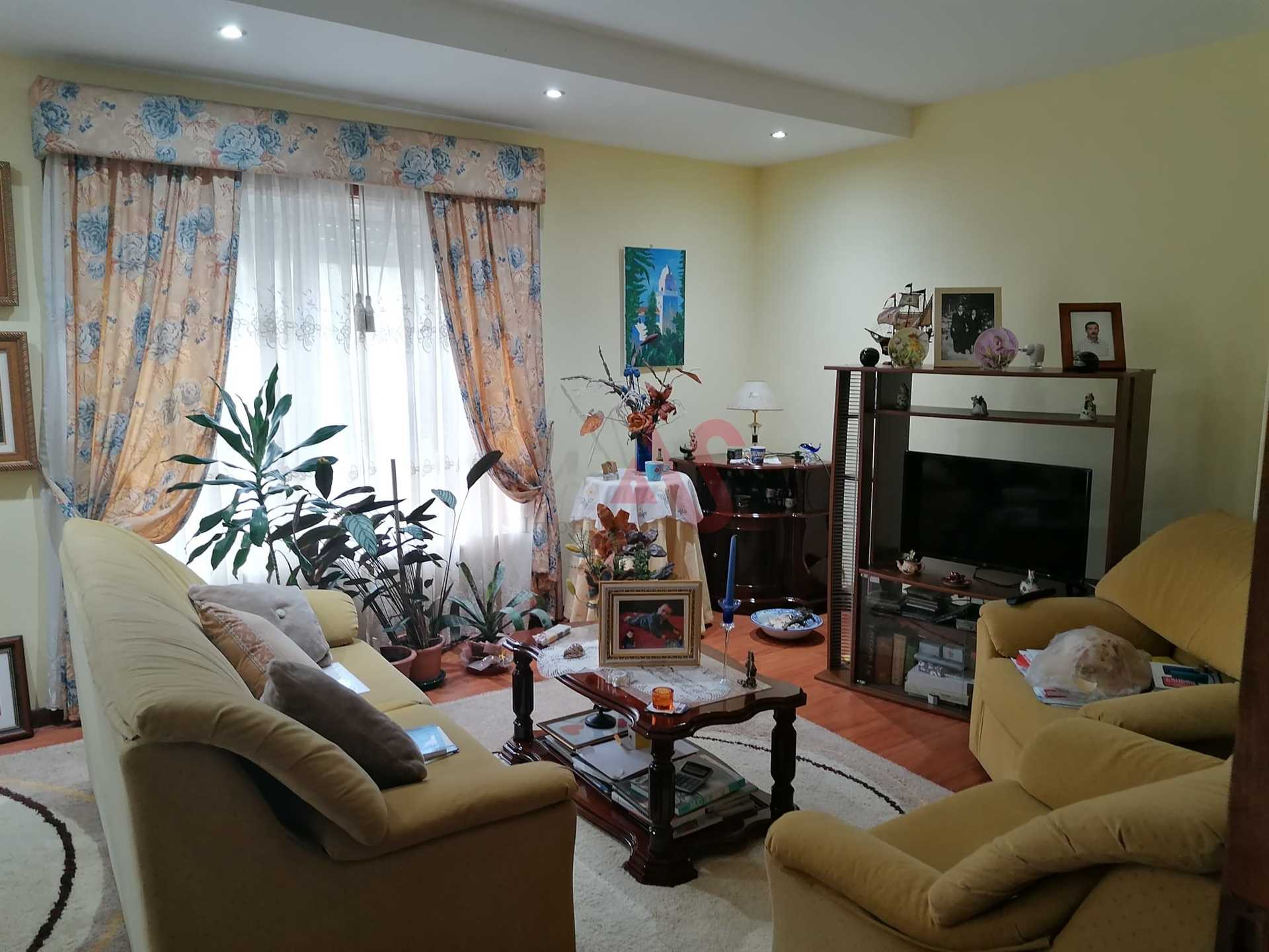 Eigentumswohnung im Oliveira de Azeméis, Aveiro District 11138691