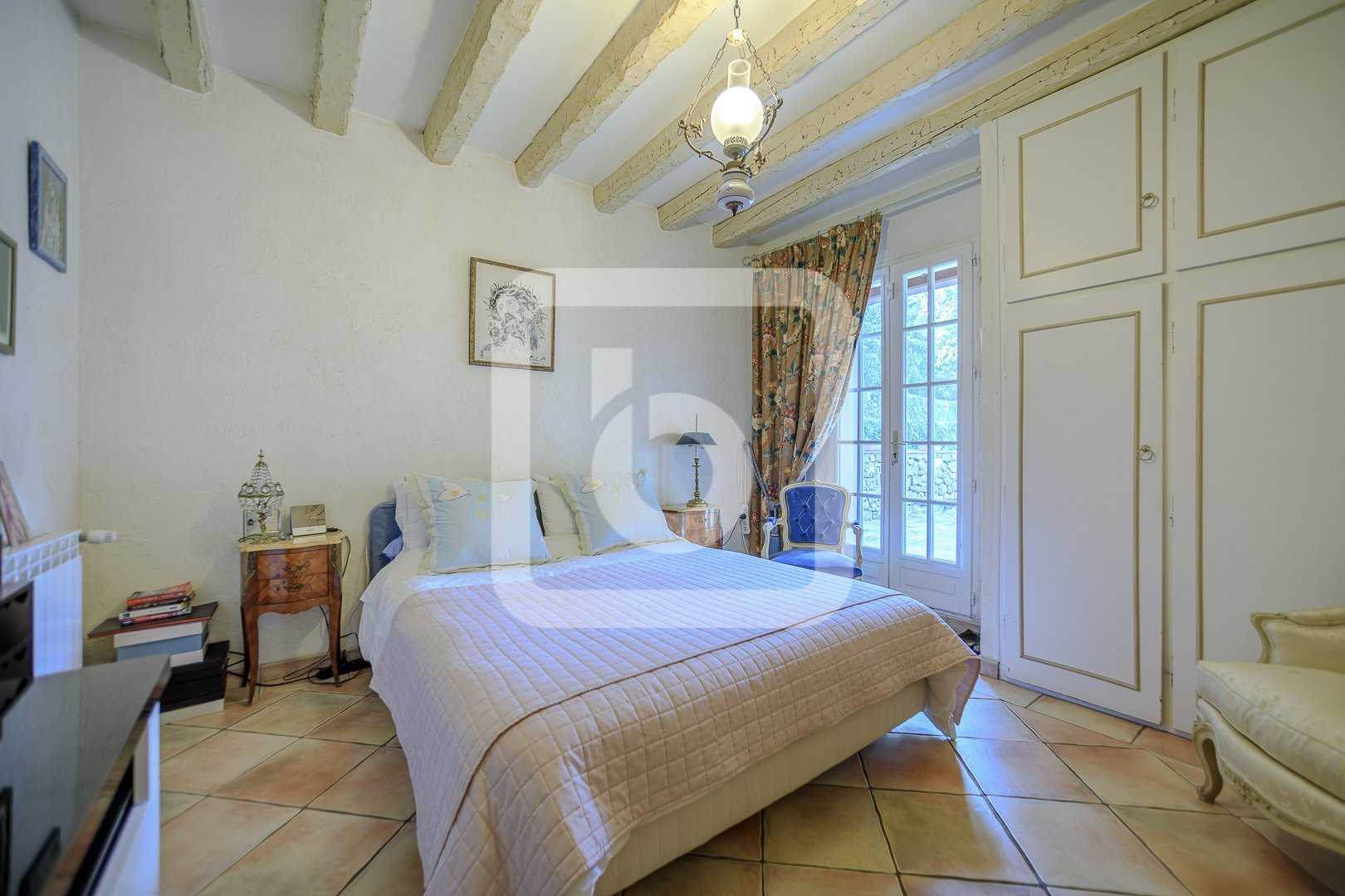 집 에 Grasse, Provence-Alpes-Côte d'Azur 11138750