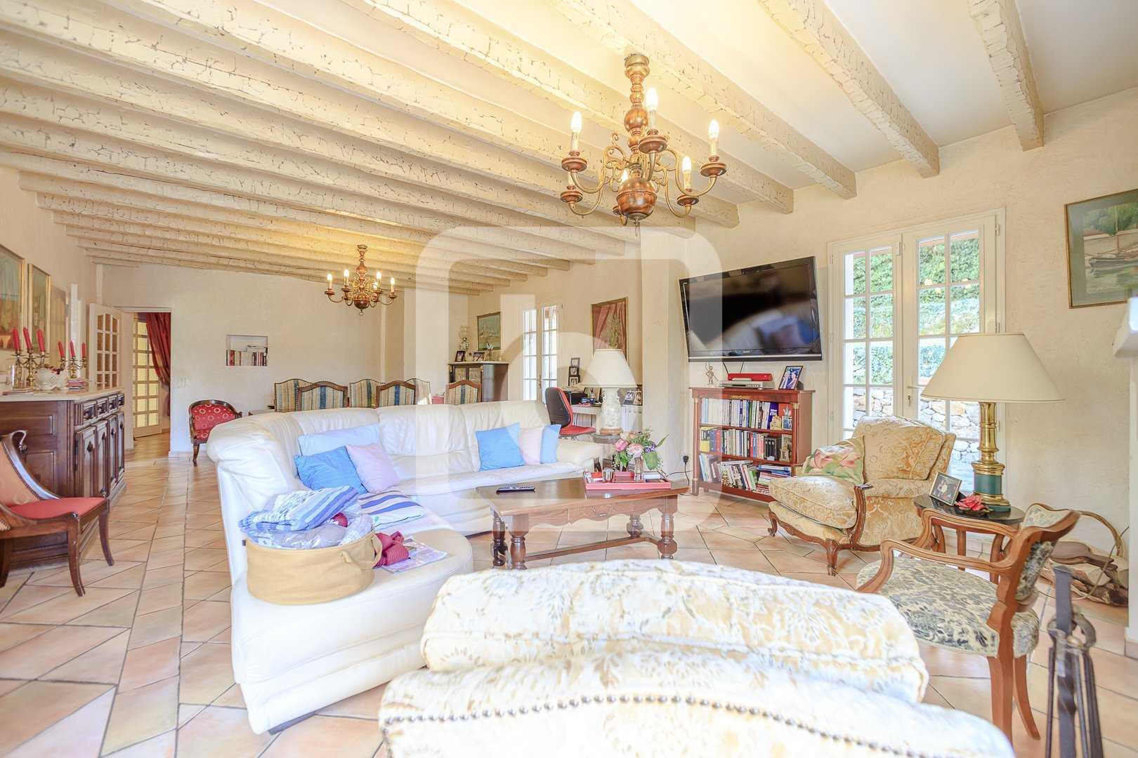 House in Grasse, Provence-Alpes-Côte d'Azur 11138750
