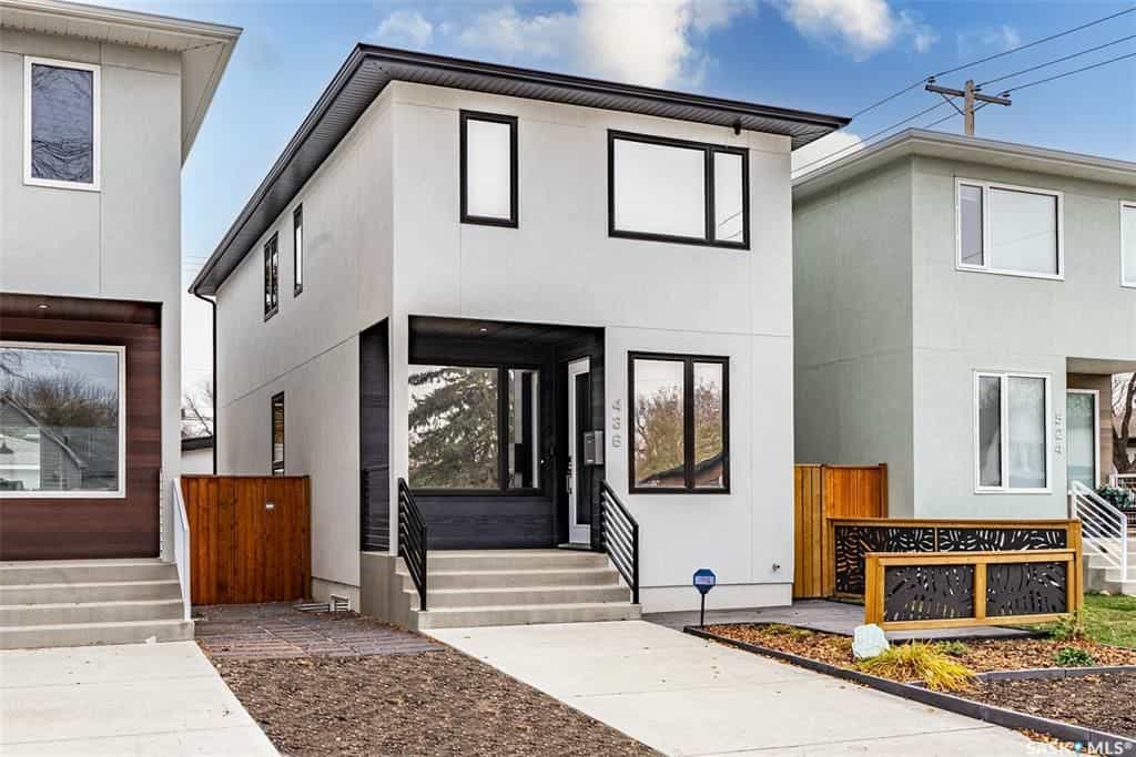 House in Saskatoon, Saskatchewan 11139368