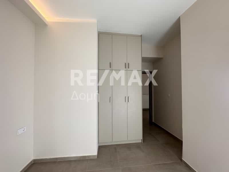 Condominium in Volos,  11140060
