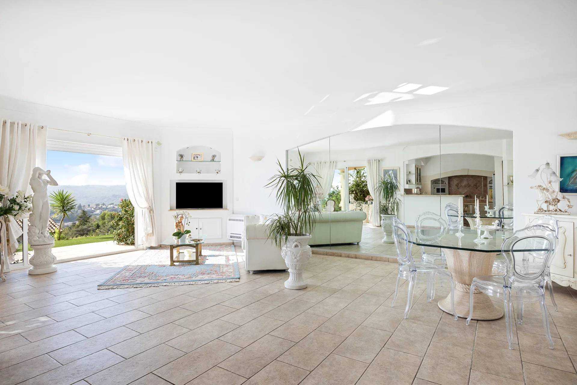 Casa nel Cagnes-sur-Mer, Provence-Alpes-Côte d'Azur 11140089