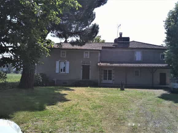 σπίτι σε Penne-d'Agenais, Nouvelle-Aquitaine 11140105