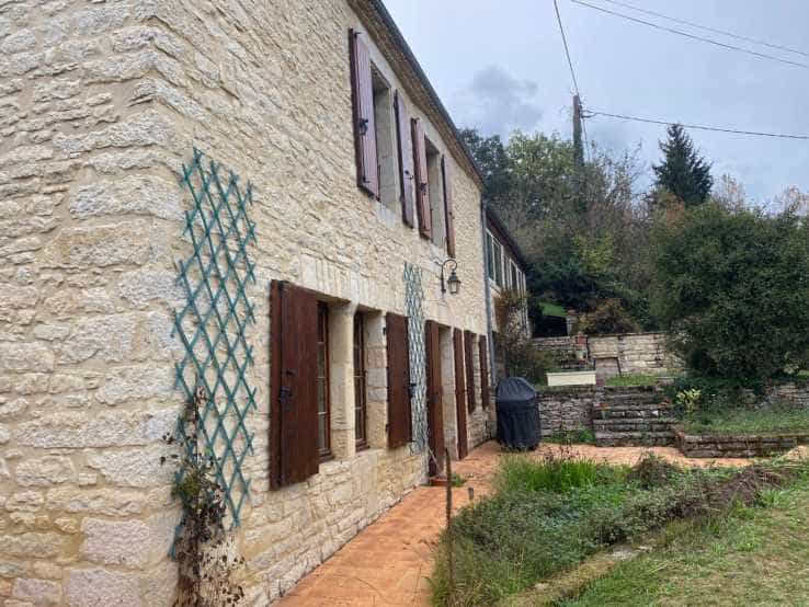 House in Vitrac, Nouvelle-Aquitaine 11140792